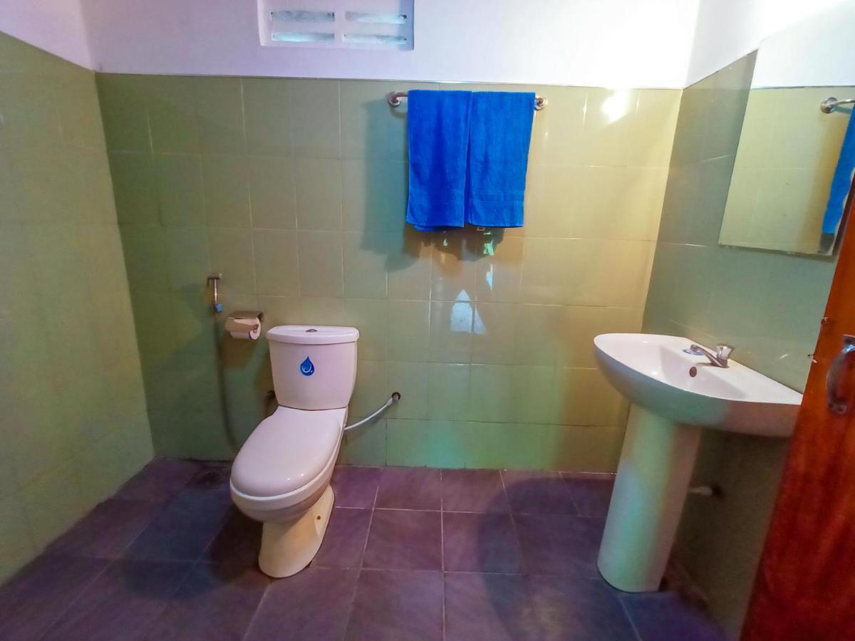 Sun Flower Homestay Sigirîya Extérieur photo